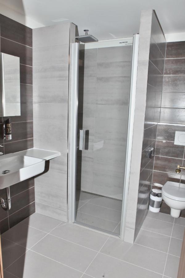 Hotelovy Dum Kaskada - Bed And Breakfast Kurdejov Luaran gambar