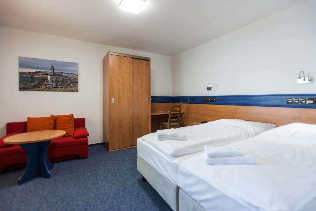 Hotelovy Dum Kaskada - Bed And Breakfast Kurdejov Luaran gambar
