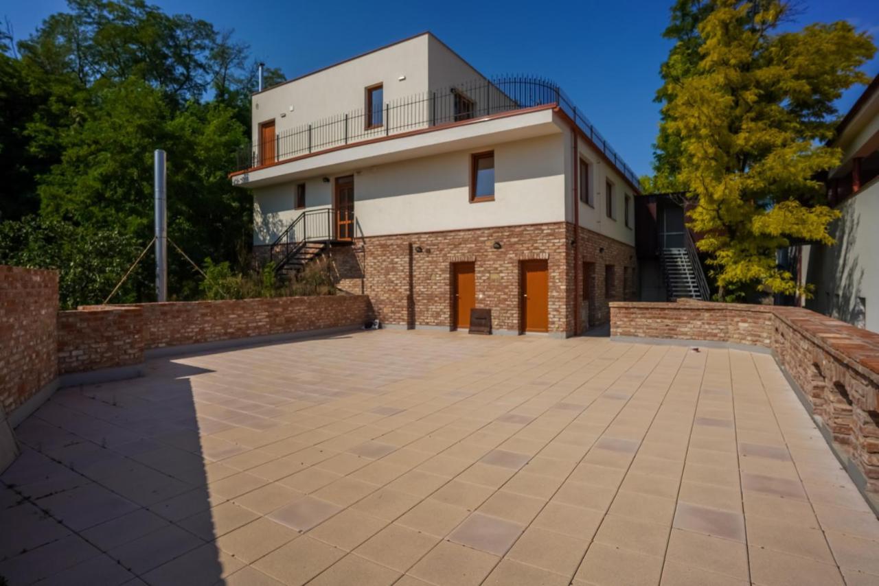 Hotelovy Dum Kaskada - Bed And Breakfast Kurdejov Luaran gambar